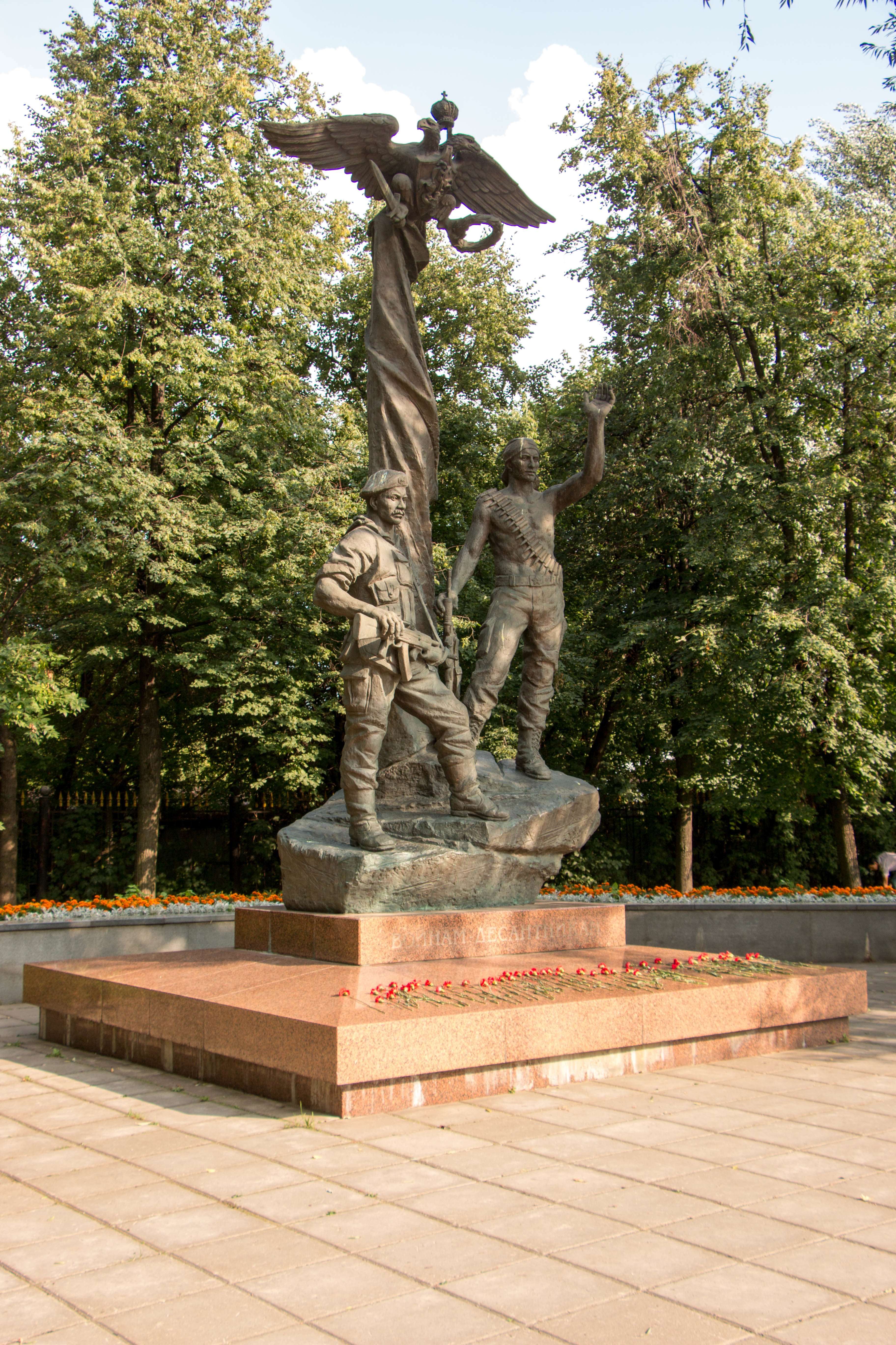 Памятный знак в честь военнослужащих, погибших в мирное время при защите интересов России